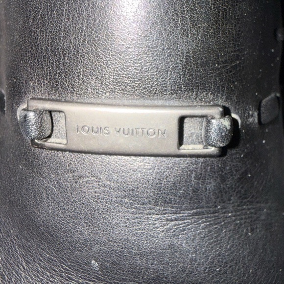 Louis Vuitton black leather loafers dress shoes logo plate slip on 7.5 main image 4